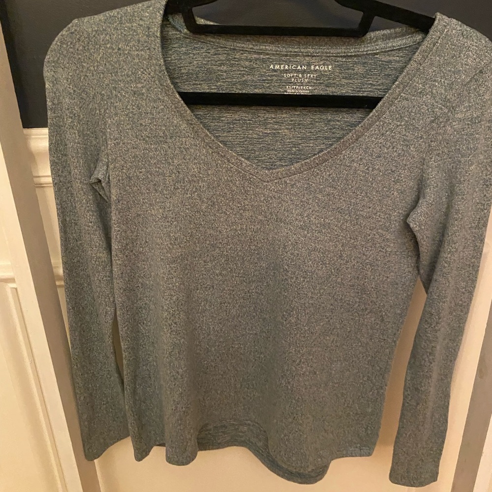 American Eagle- super soft long sleeve tshirt